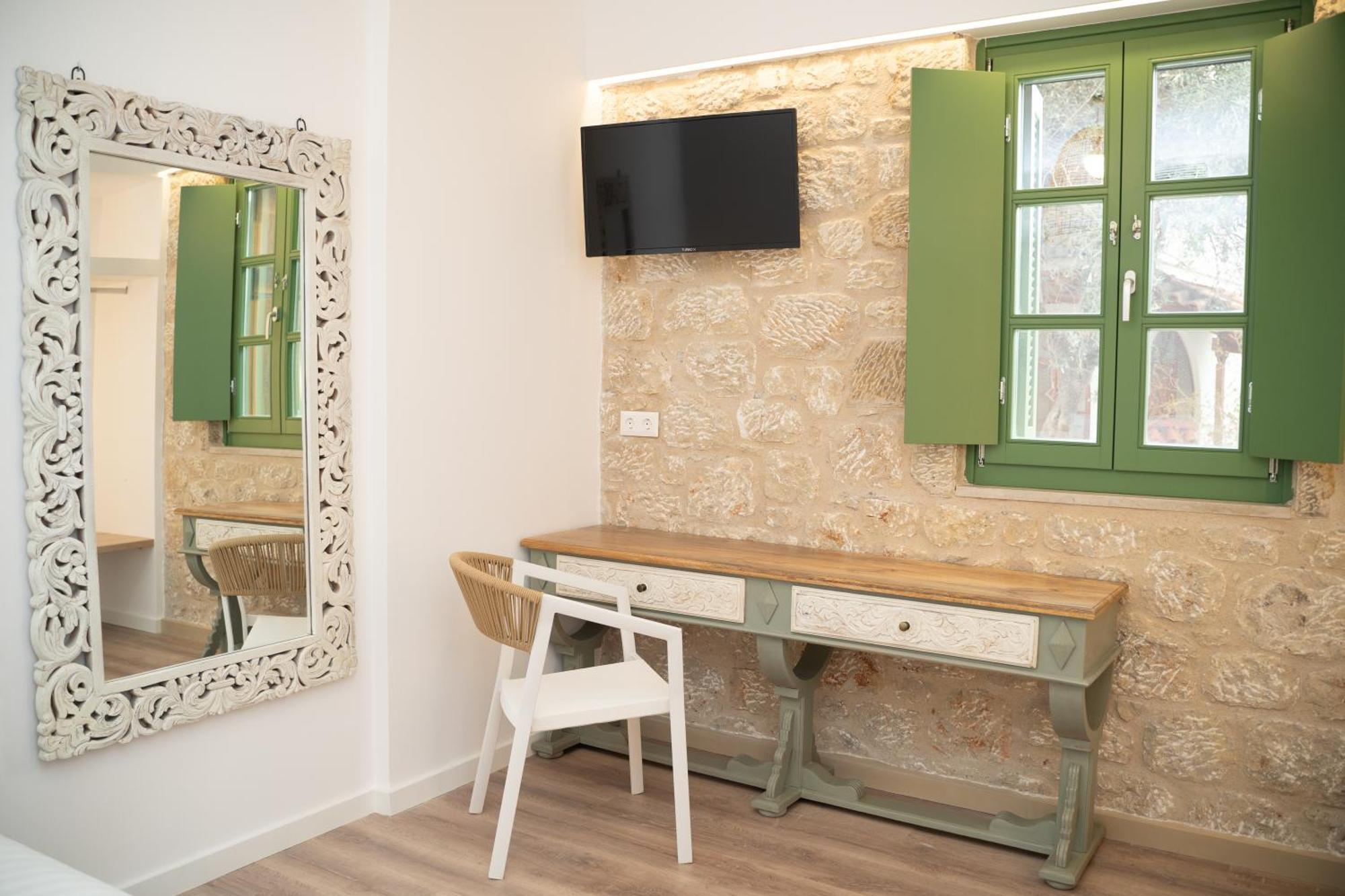 Olvio Suites Kardamyli Extérieur photo
