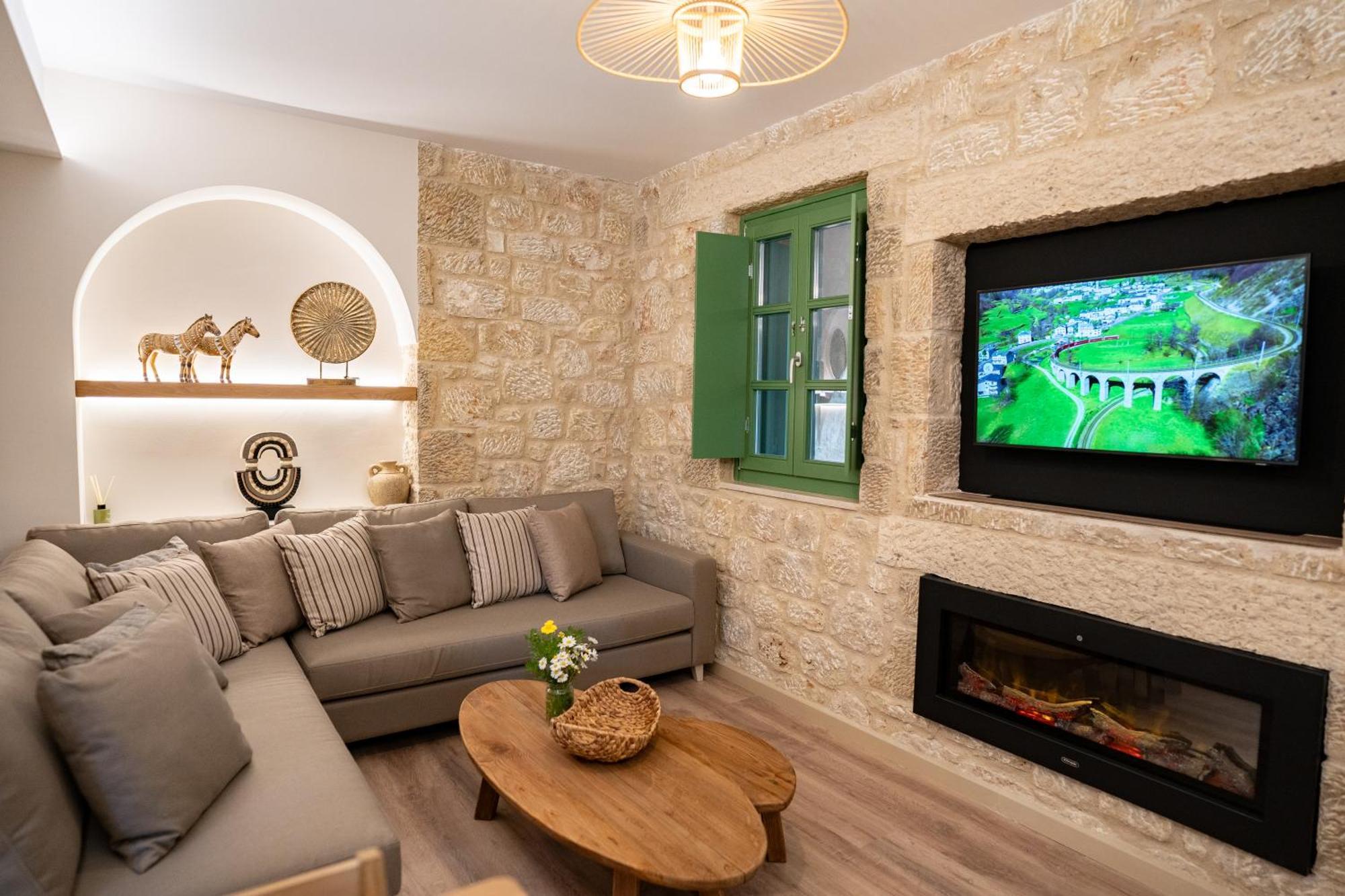 Olvio Suites Kardamyli Extérieur photo