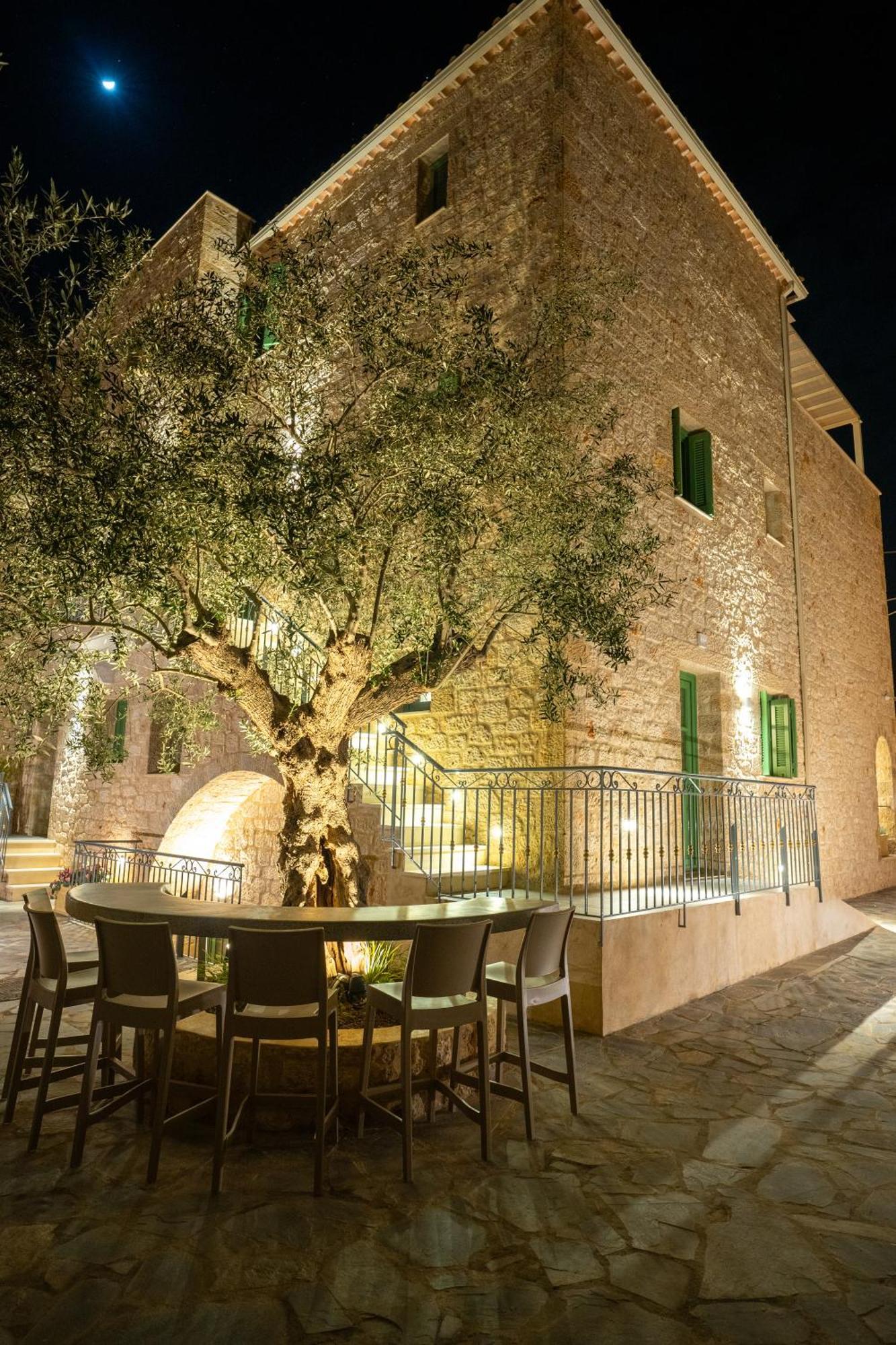 Olvio Suites Kardamyli Extérieur photo