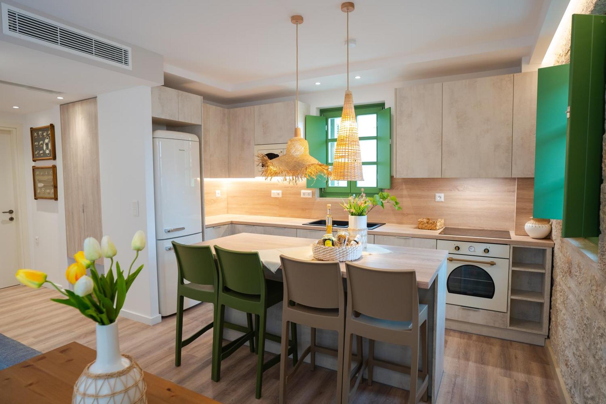 Olvio Suites Kardamyli Extérieur photo