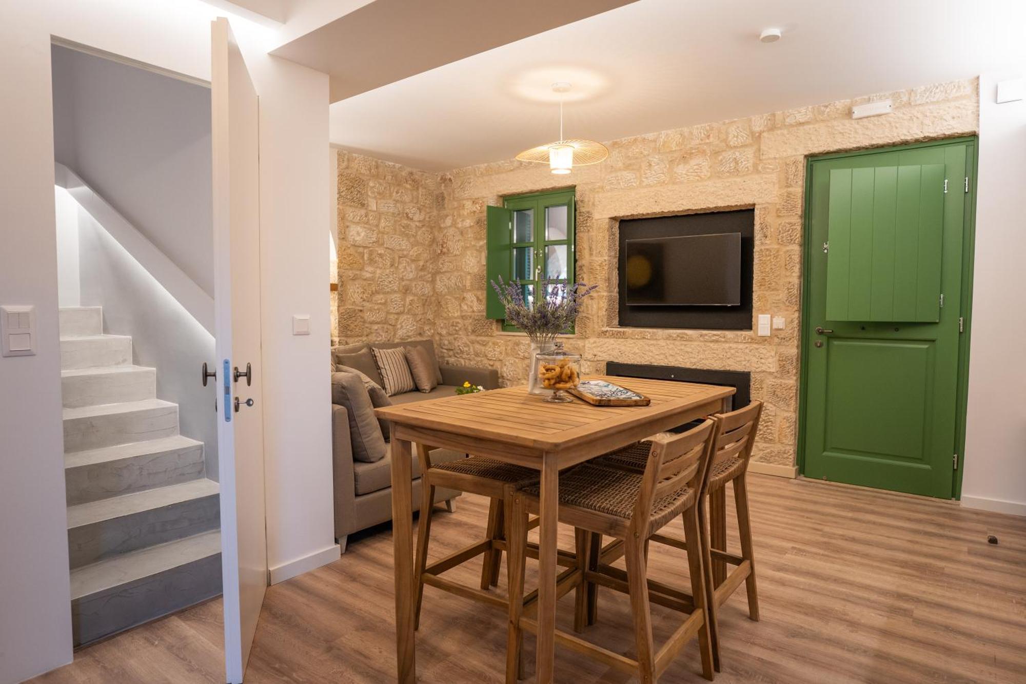 Olvio Suites Kardamyli Extérieur photo